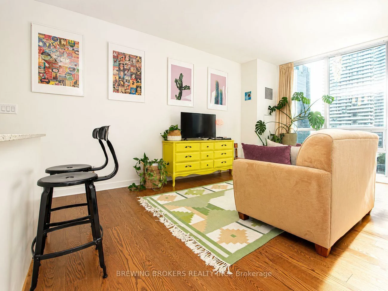 18, Harbour, Waterfront Communities C1, Toronto