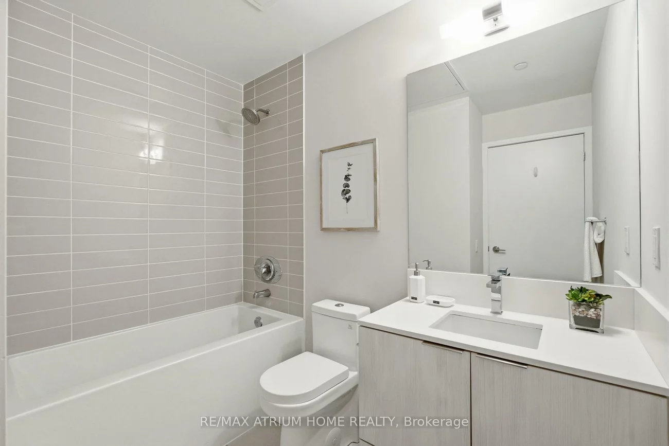 181, Dundas, Moss Park, Toronto