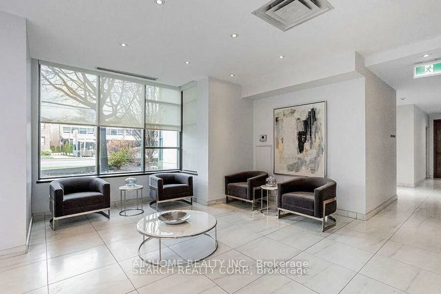 3830, Bathurst, Clanton Park, Toronto