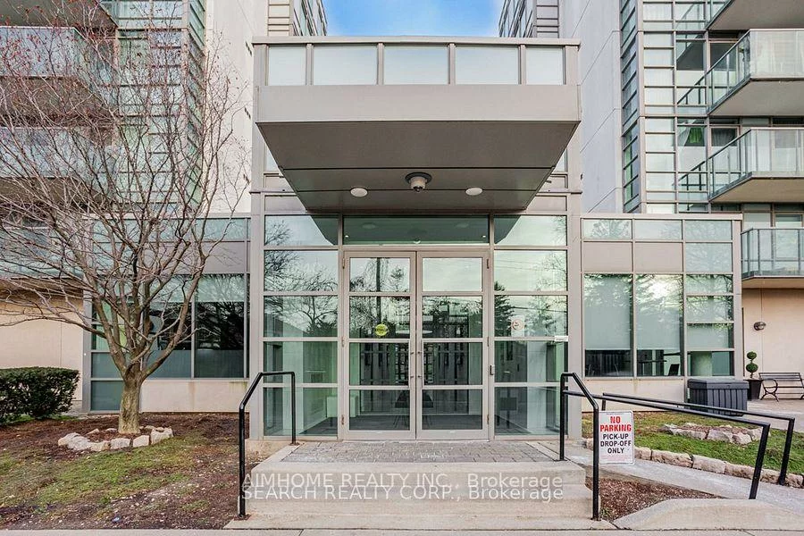 3830, Bathurst, Clanton Park, Toronto