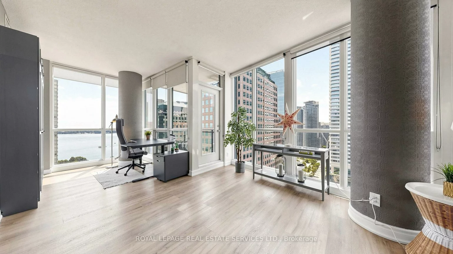 33, Bay, Waterfront Communities C1, Toronto