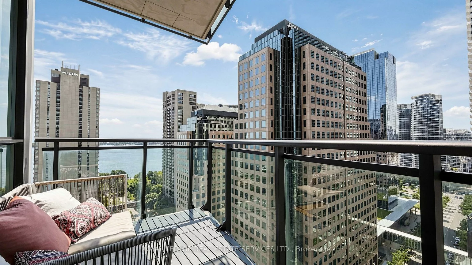 33, Bay, Waterfront Communities C1, Toronto