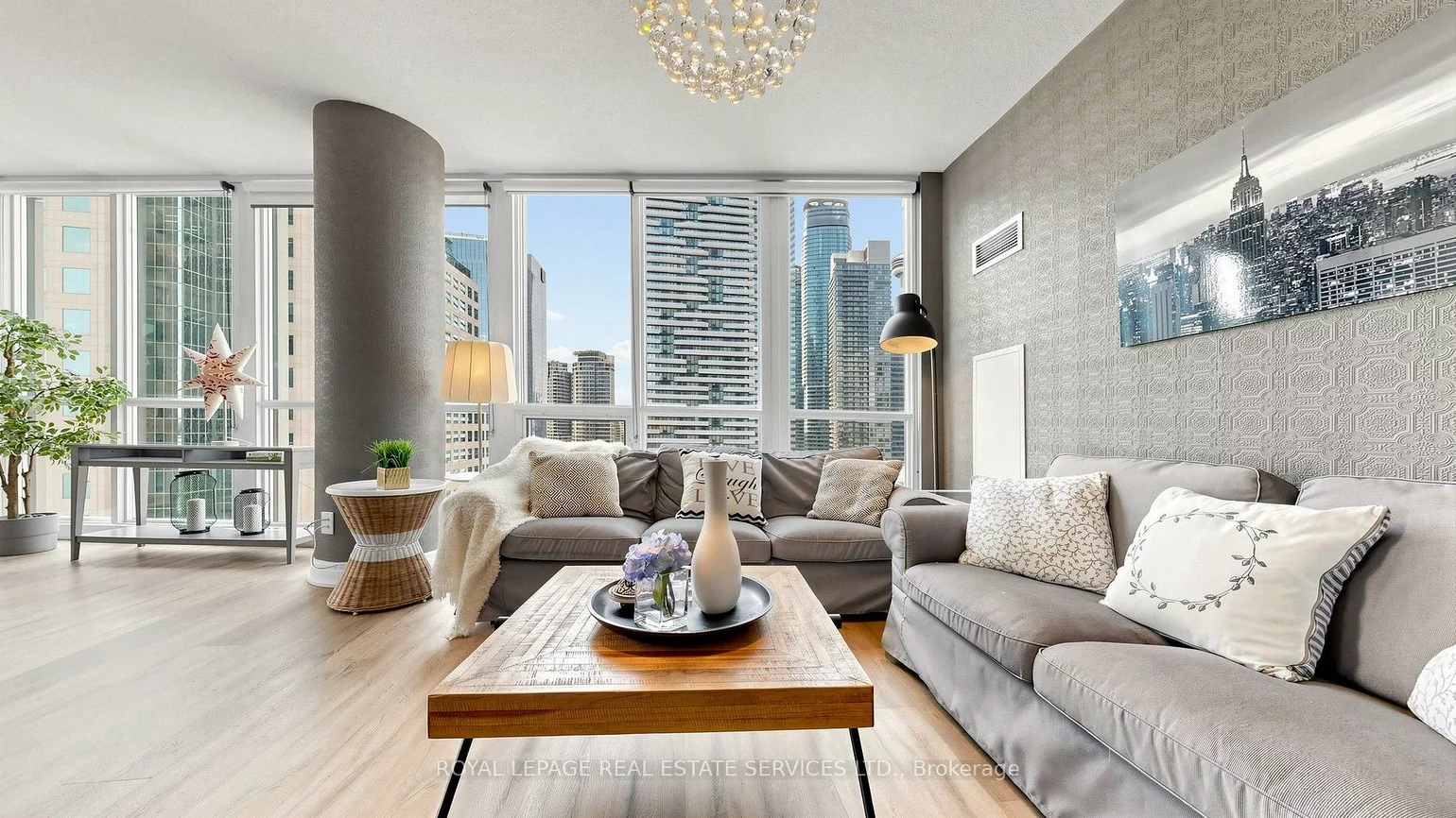 33, Bay, Waterfront Communities C1, Toronto