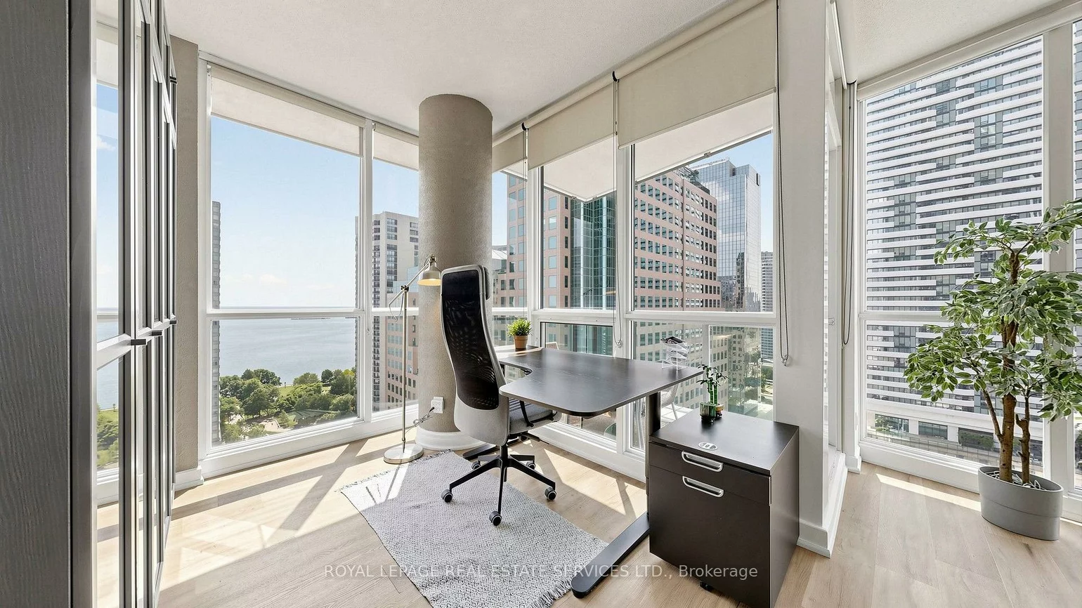 33, Bay, Waterfront Communities C1, Toronto