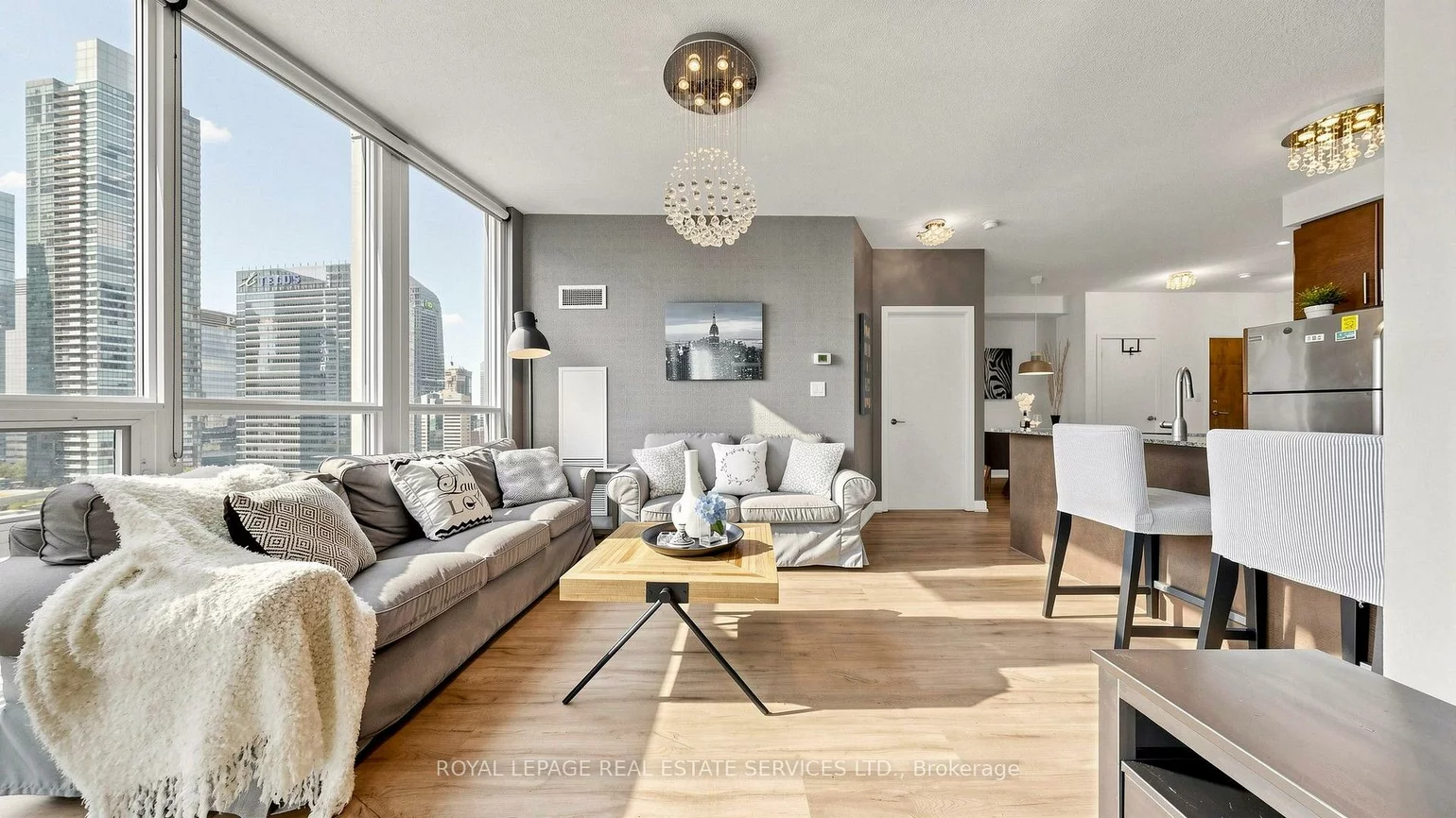 33, Bay, Waterfront Communities C1, Toronto
