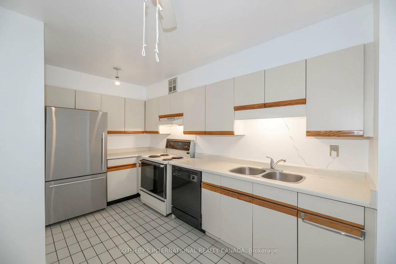 45, Carlton, Church-Yonge Corridor, Toronto