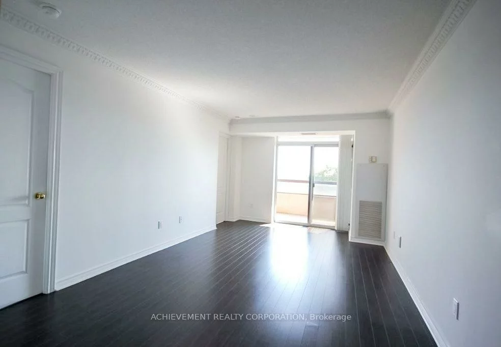 18, Sommerset, Willowdale East, Toronto