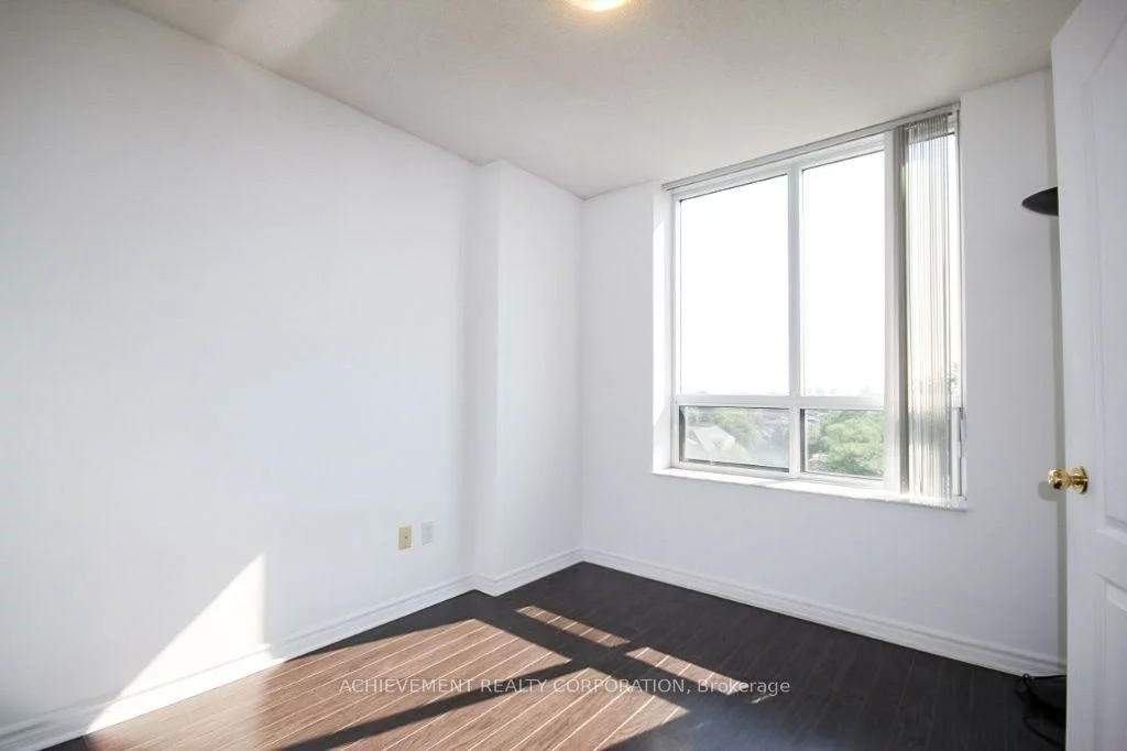 18, Sommerset, Willowdale East, Toronto