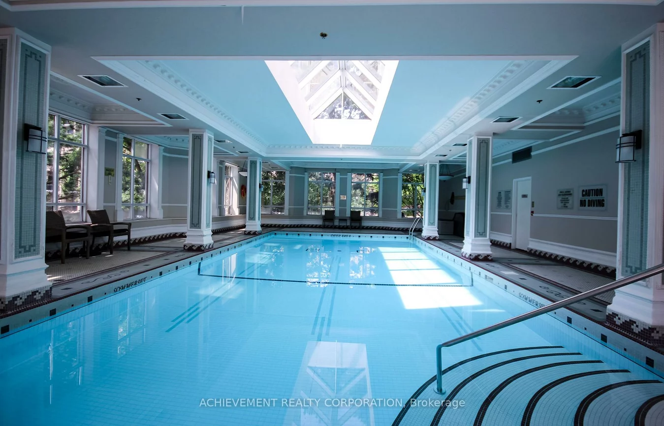 18, Sommerset, Willowdale East, Toronto