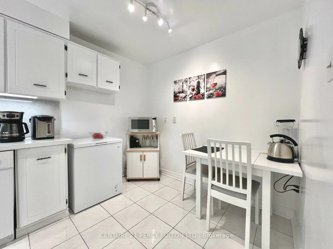 4005, Don Mills, Hillcrest Village, Toronto