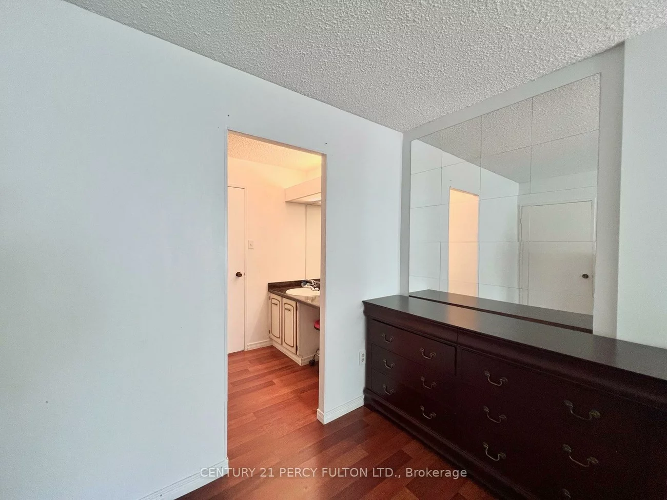 4005, Don Mills, Hillcrest Village, Toronto