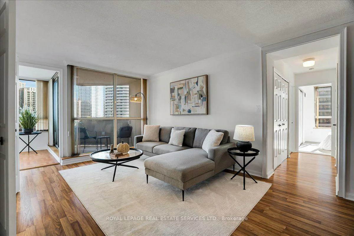 5444, Yonge, Willowdale West, Toronto