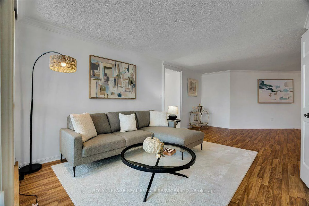 5444, Yonge, Willowdale West, Toronto