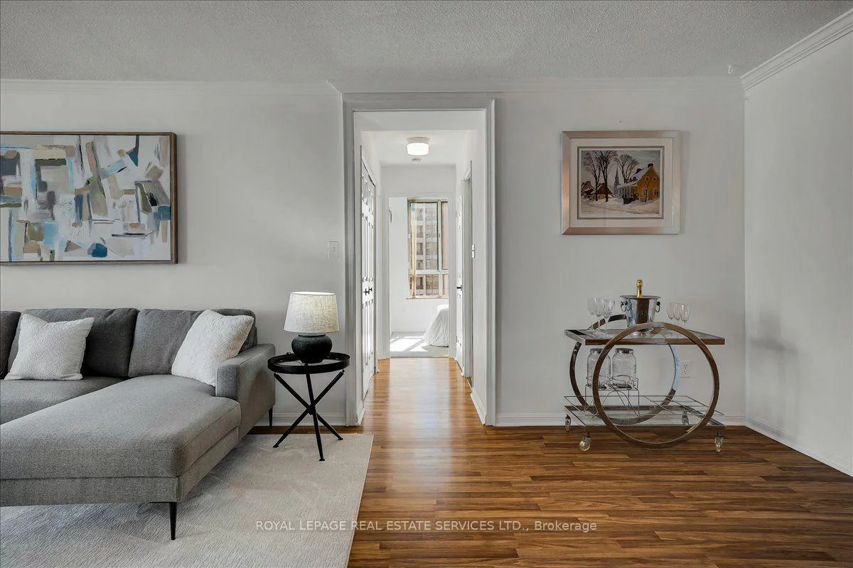 5444, Yonge, Willowdale West, Toronto