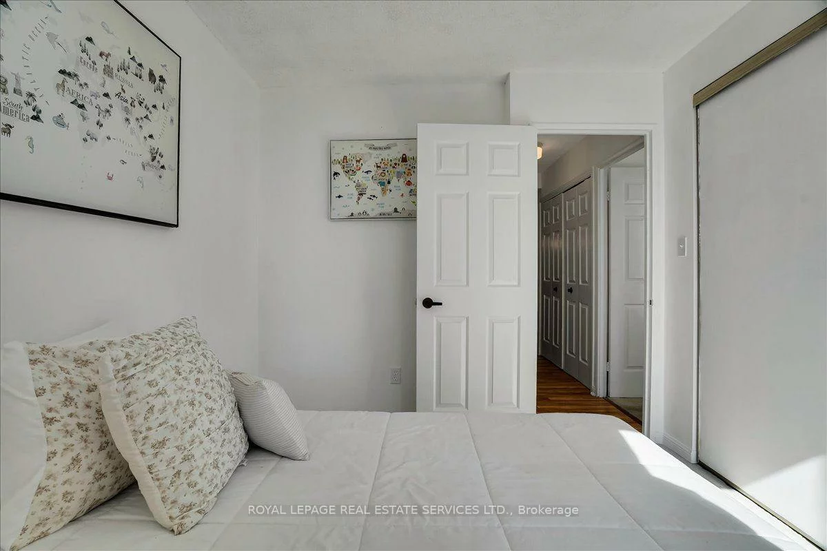 5444, Yonge, Willowdale West, Toronto