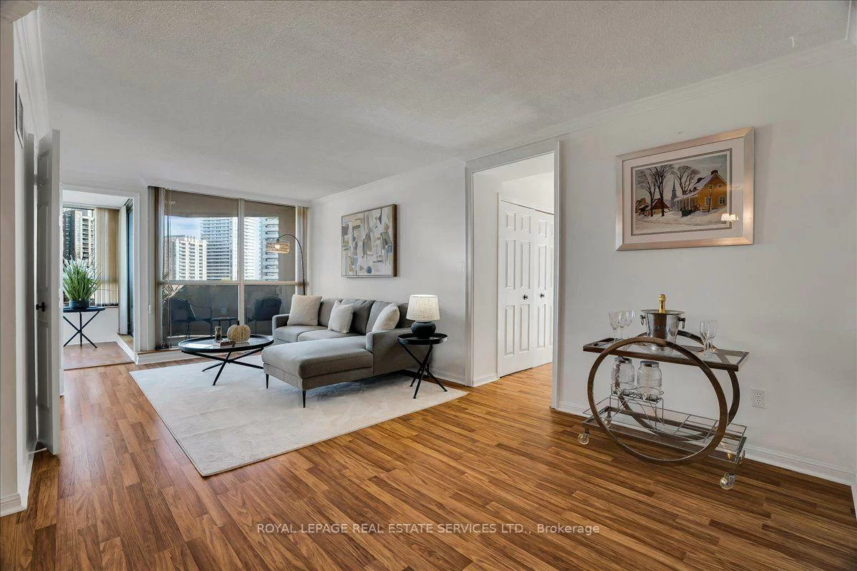 5444, Yonge, Willowdale West, Toronto