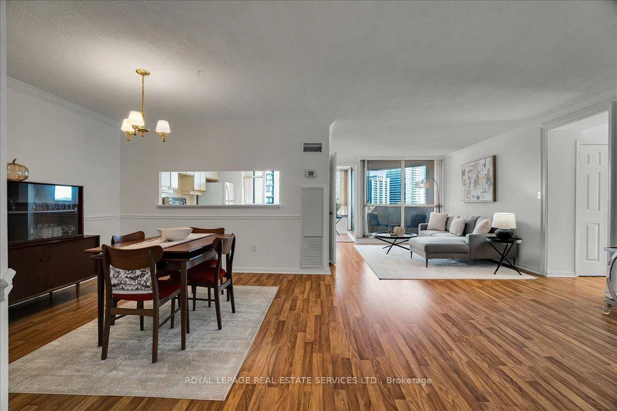 5444, Yonge, Willowdale West, Toronto