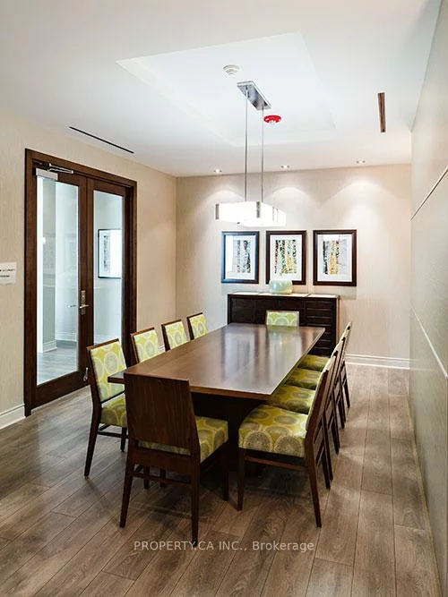 525, Wilson, Clanton Park, Toronto