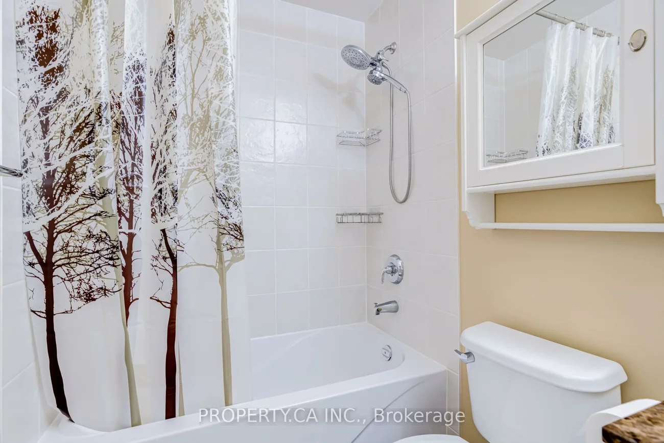 525, Wilson, Clanton Park, Toronto
