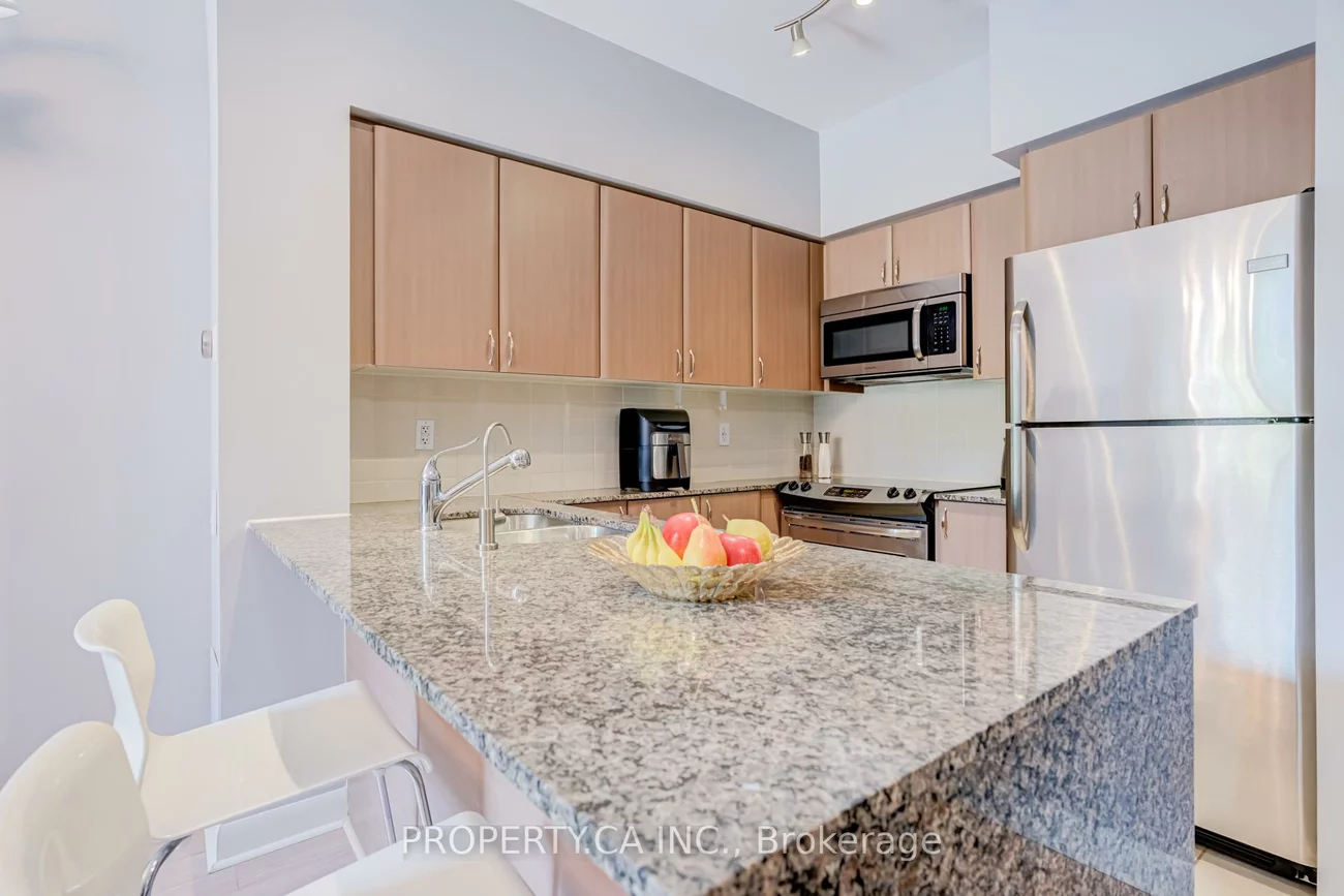 525, Wilson, Clanton Park, Toronto