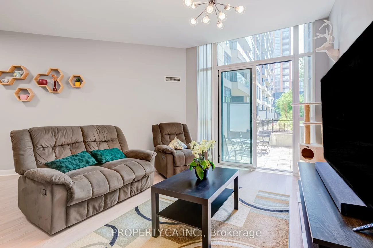 525, Wilson, Clanton Park, Toronto