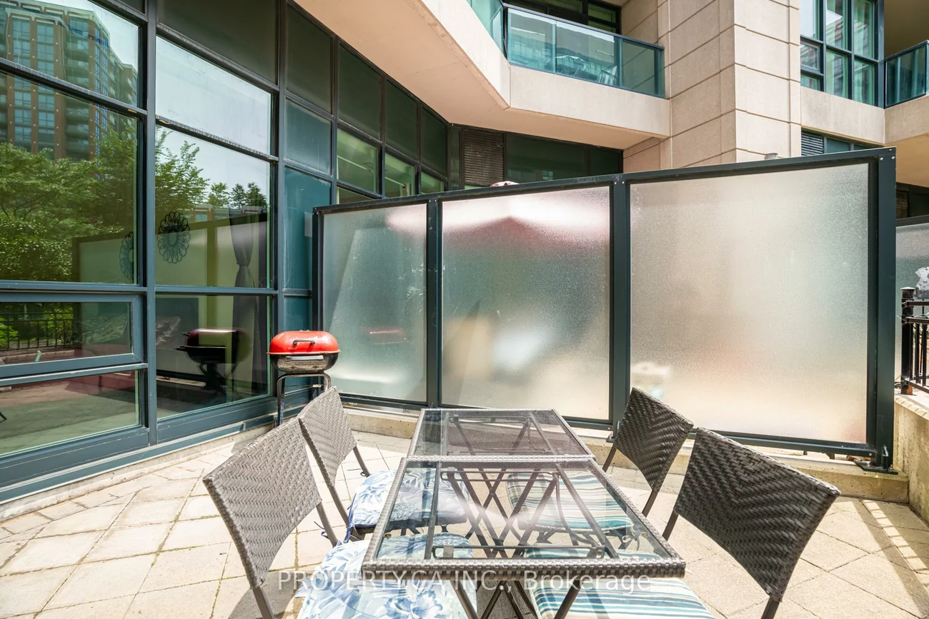 525, Wilson, Clanton Park, Toronto