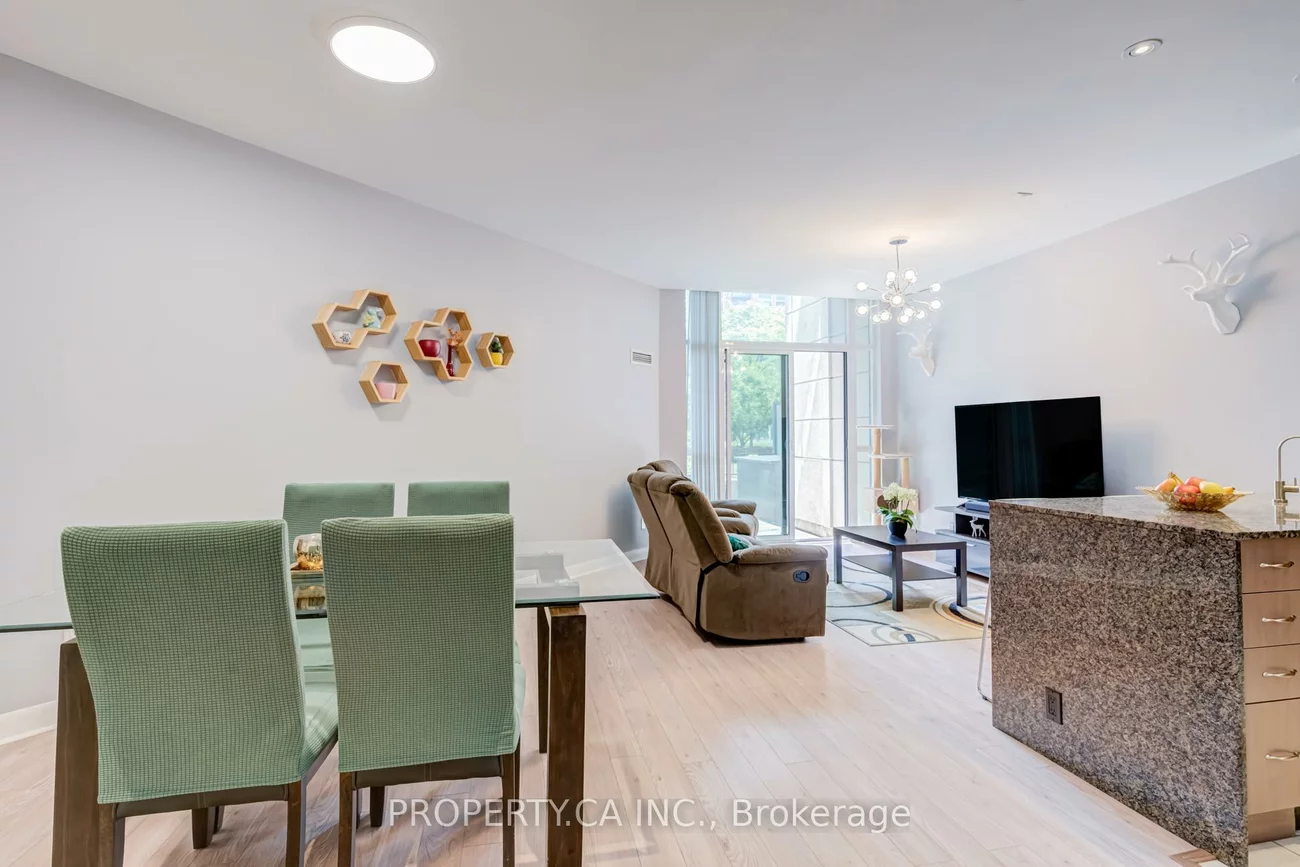 525, Wilson, Clanton Park, Toronto