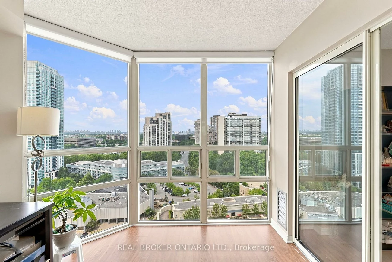 205, Wynford, Flemingdon Park, Toronto