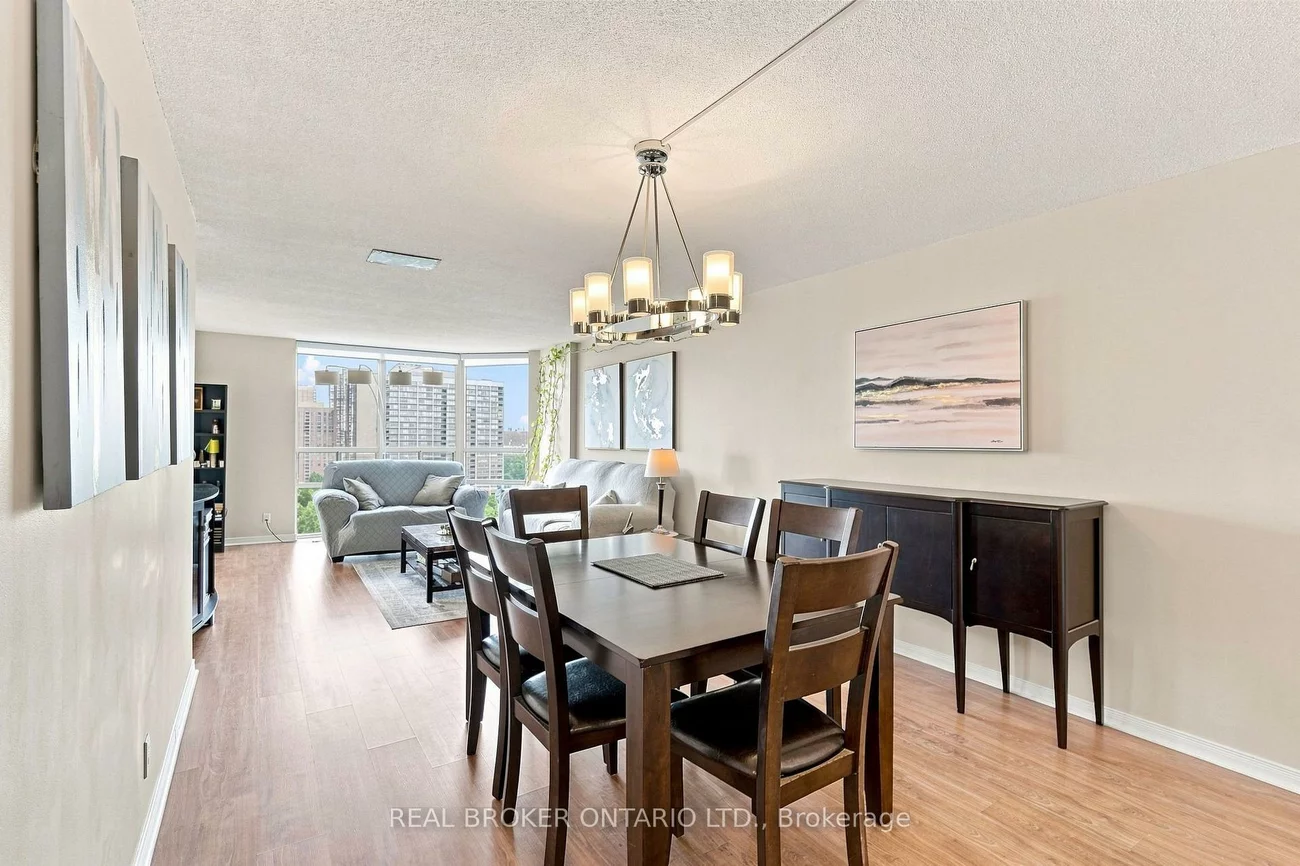 205, Wynford, Flemingdon Park, Toronto