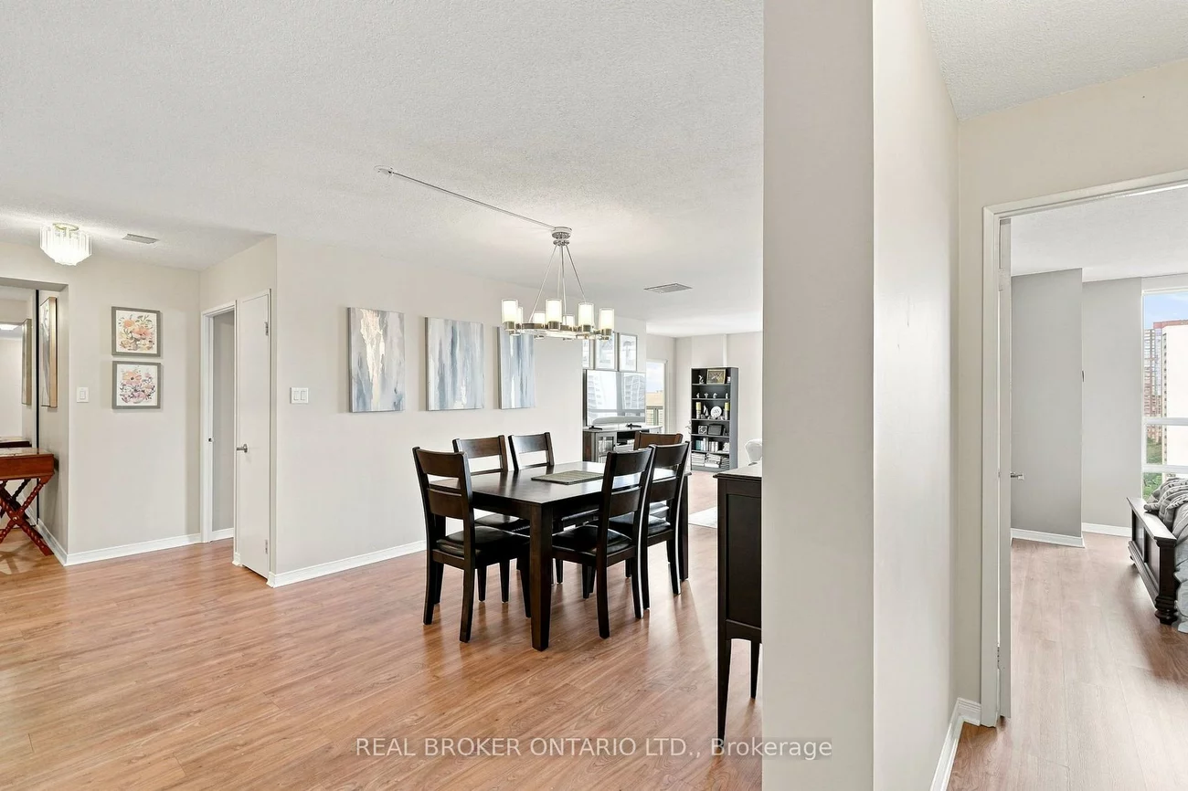 205, Wynford, Flemingdon Park, Toronto