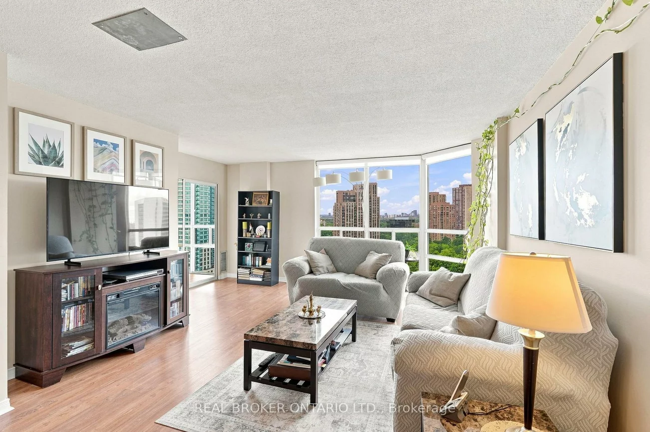 205, Wynford, Flemingdon Park, Toronto