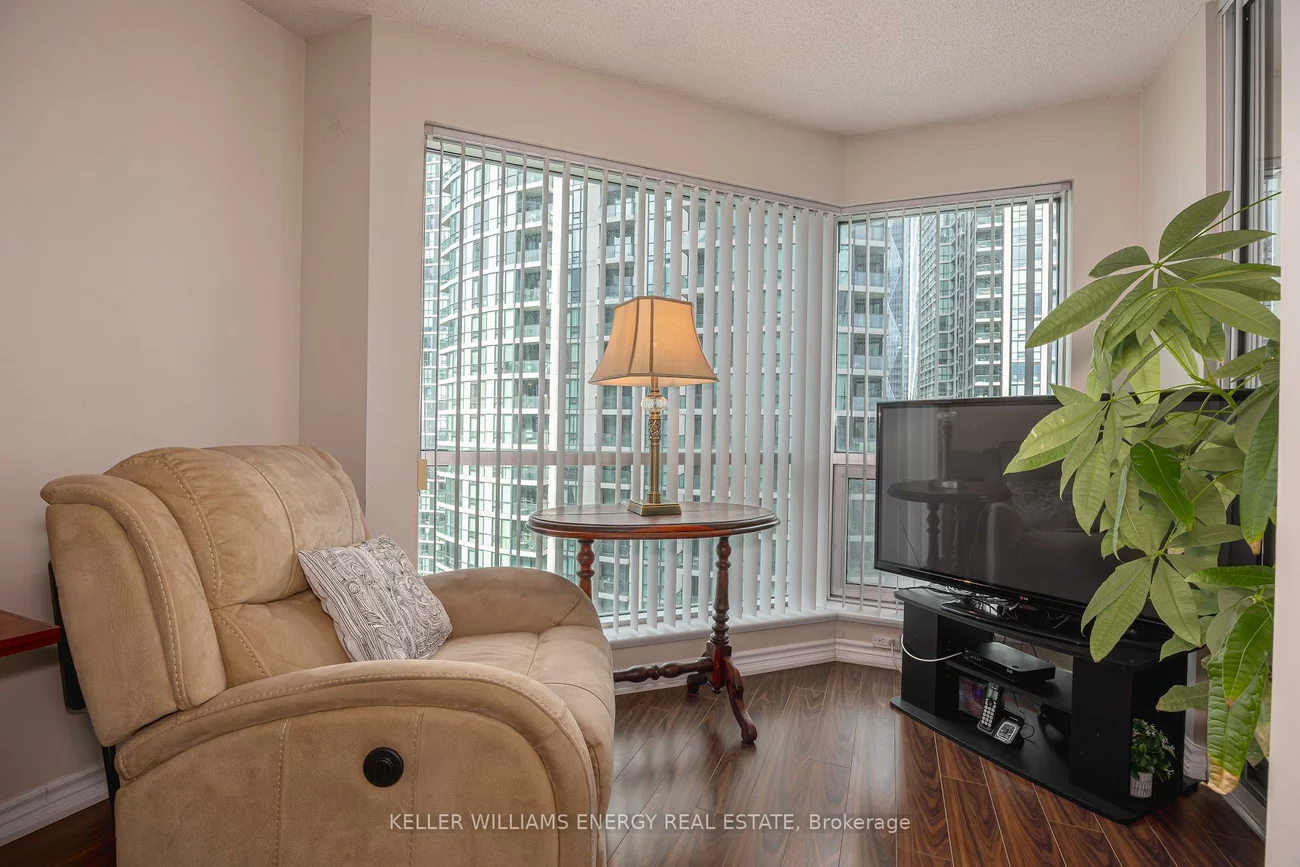 10, Yonge, Waterfront Communities C1, Toronto
