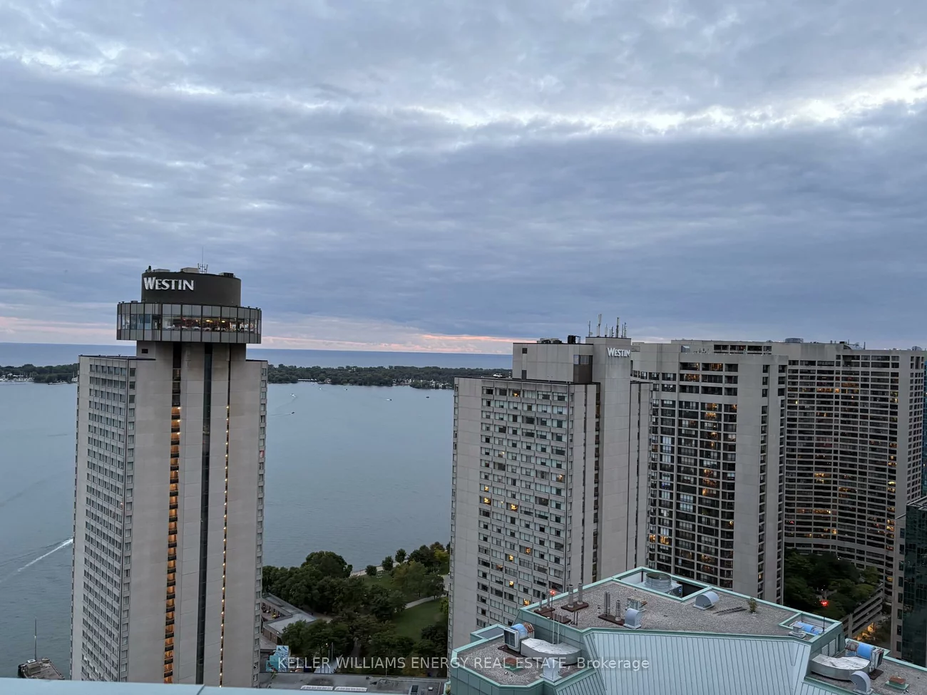 10, Yonge, Waterfront Communities C1, Toronto