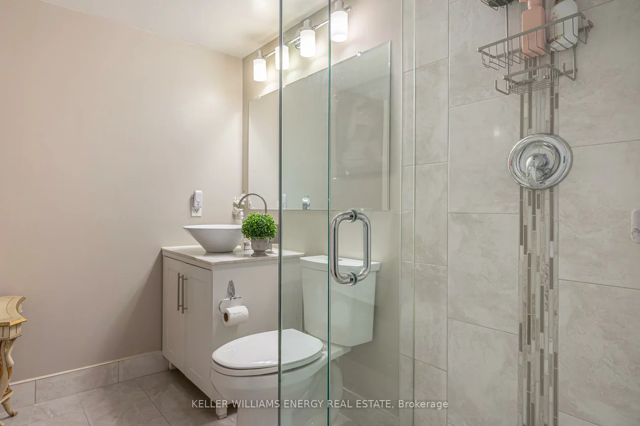 10, Yonge, Waterfront Communities C1, Toronto