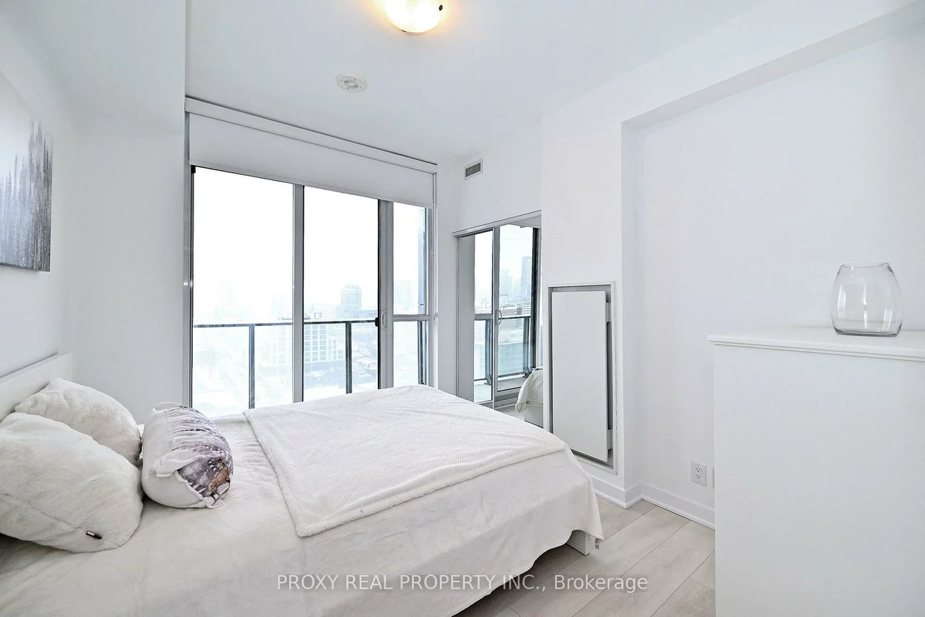 120, Parliament, Moss Park, Toronto