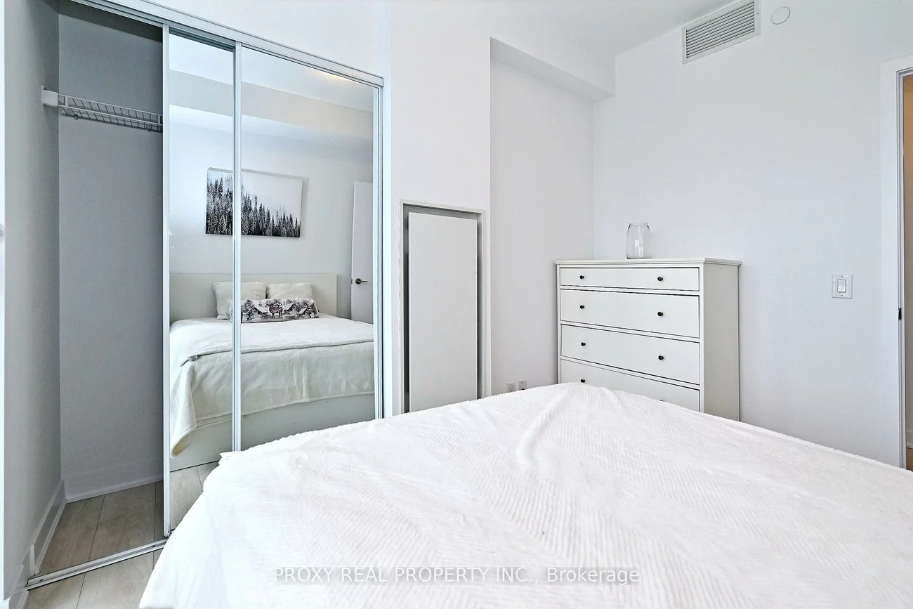 120, Parliament, Moss Park, Toronto