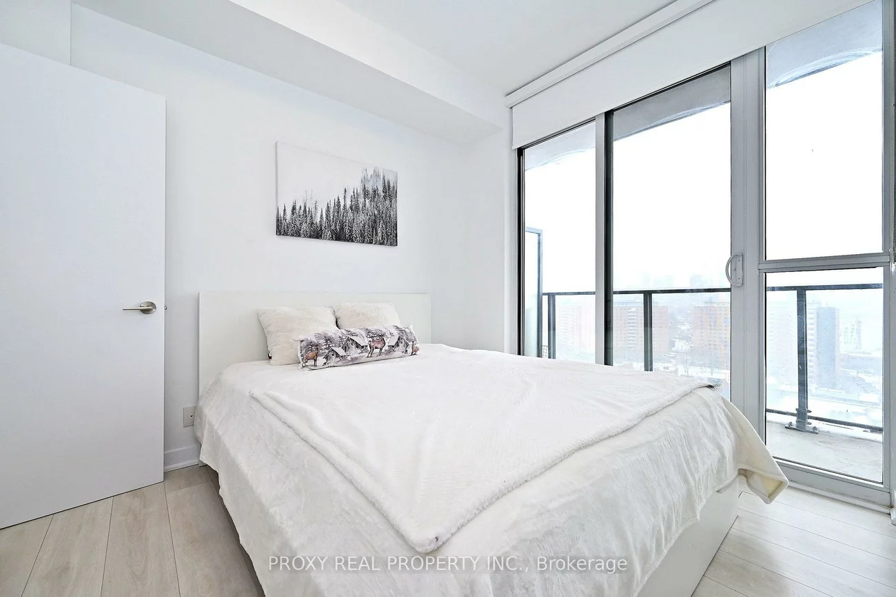 120, Parliament, Moss Park, Toronto