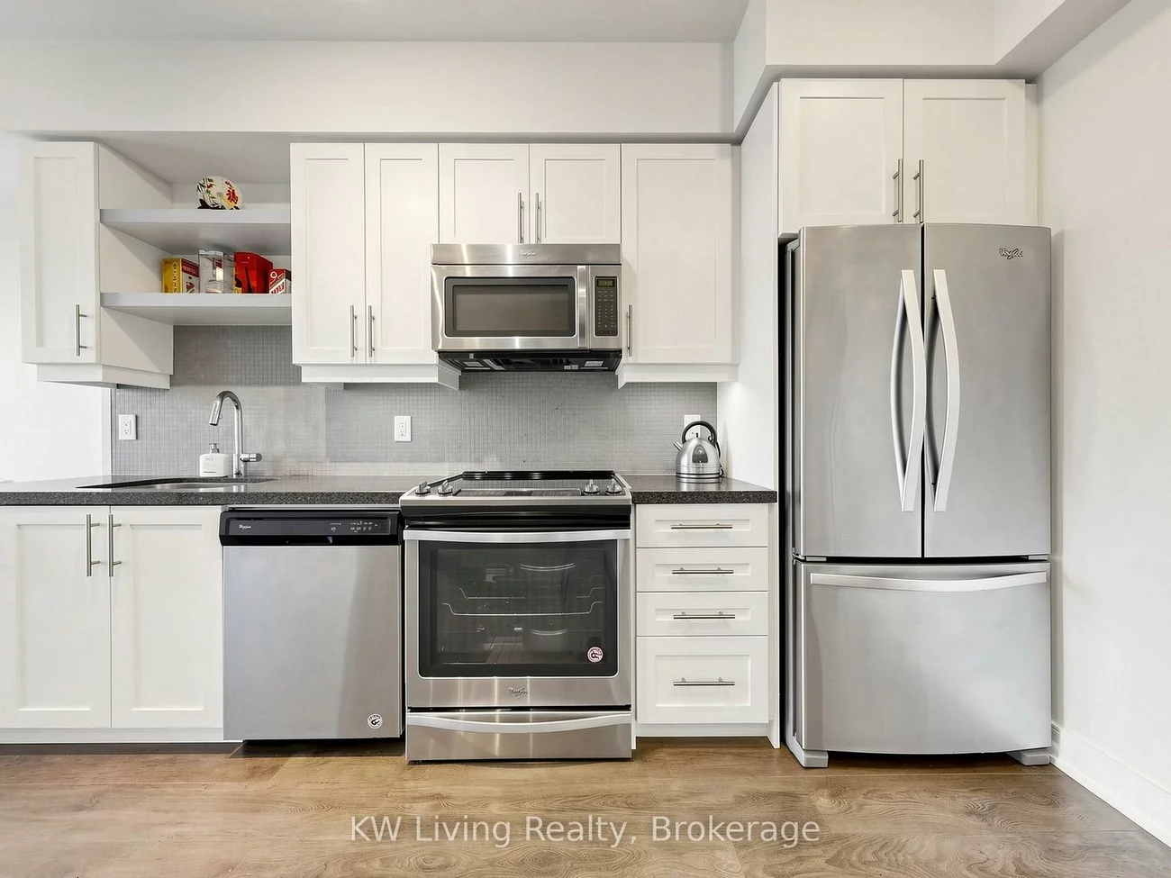 525, Adelaide, Waterfront Communities C1, Toronto