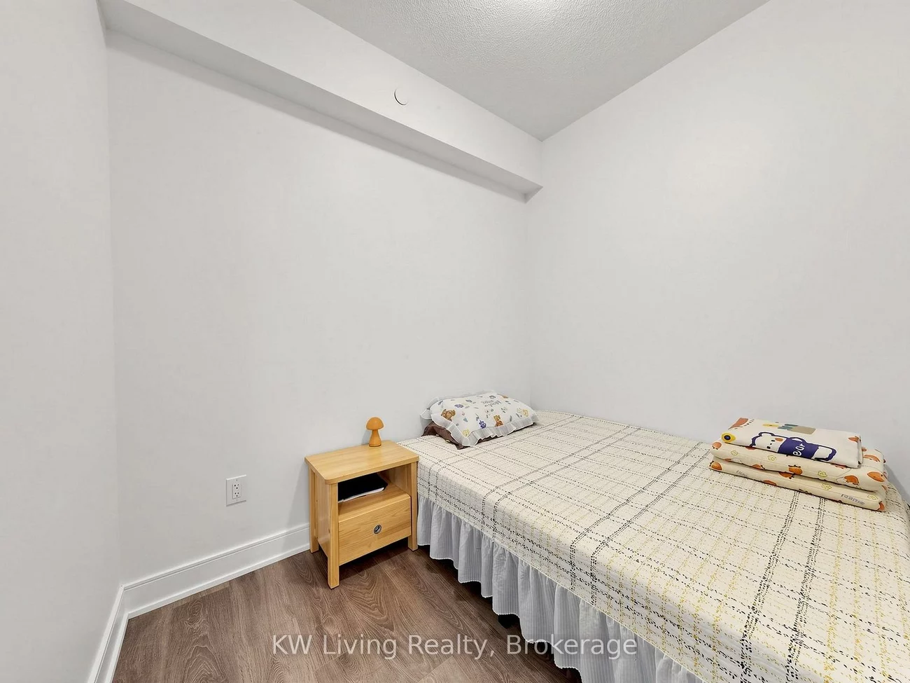 525, Adelaide, Waterfront Communities C1, Toronto