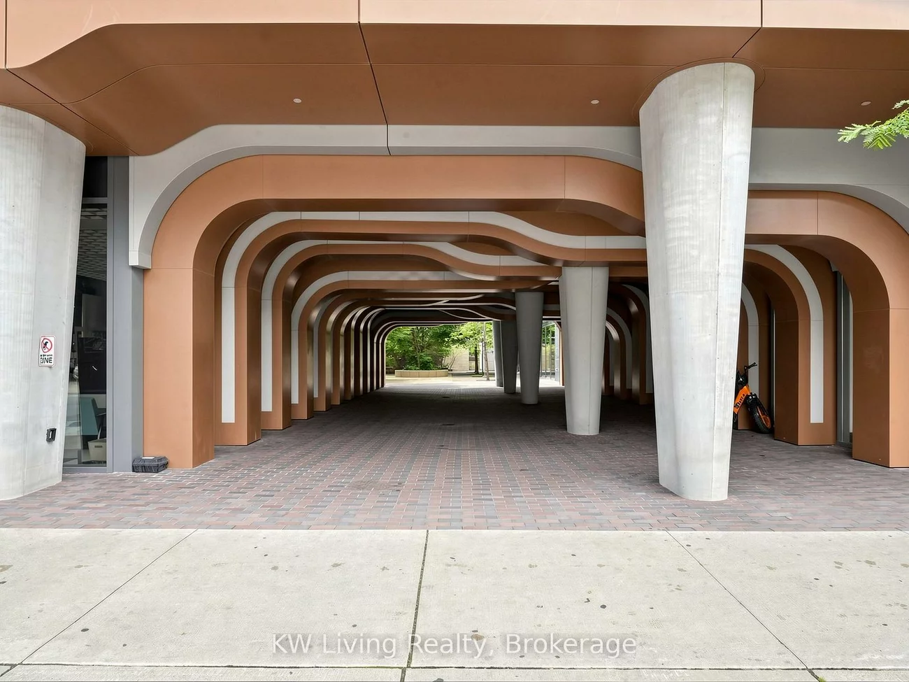 525, Adelaide, Waterfront Communities C1, Toronto
