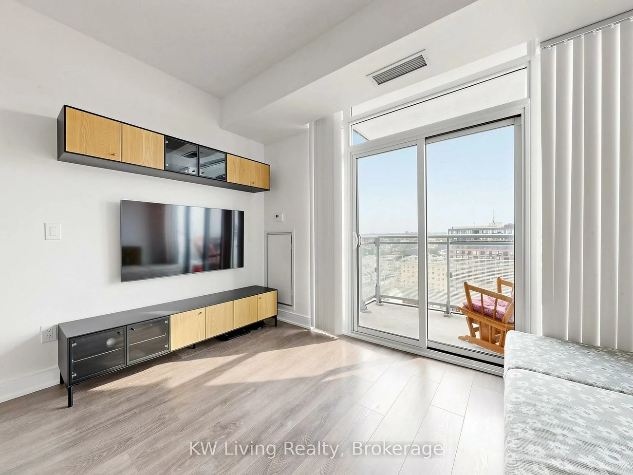 525, Adelaide, Waterfront Communities C1, Toronto