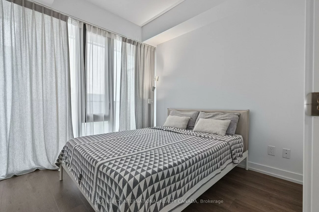 161, Roehampton, Mount Pleasant West, Toronto