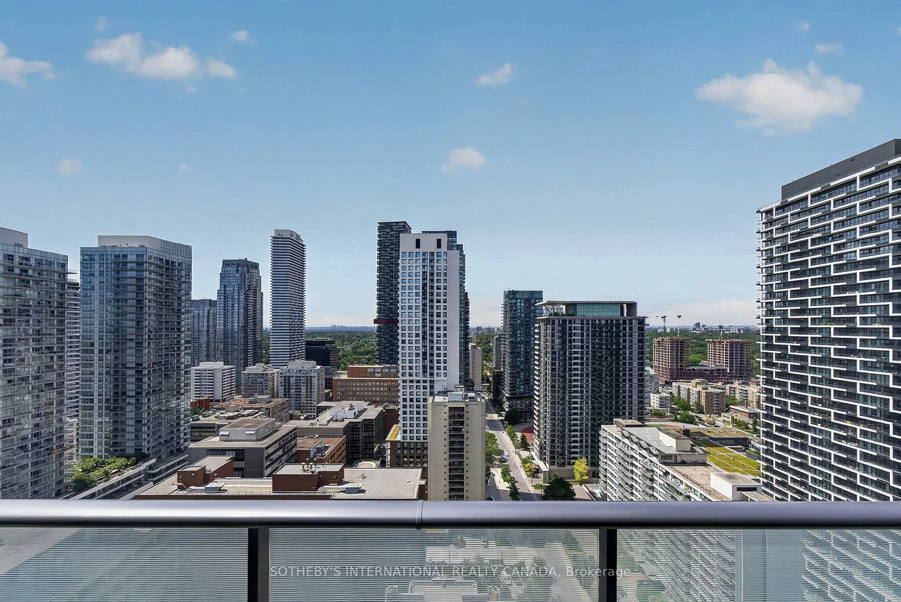 161, Roehampton, Mount Pleasant West, Toronto
