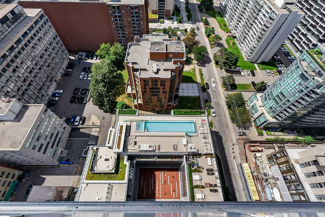 161, Roehampton, Mount Pleasant West, Toronto