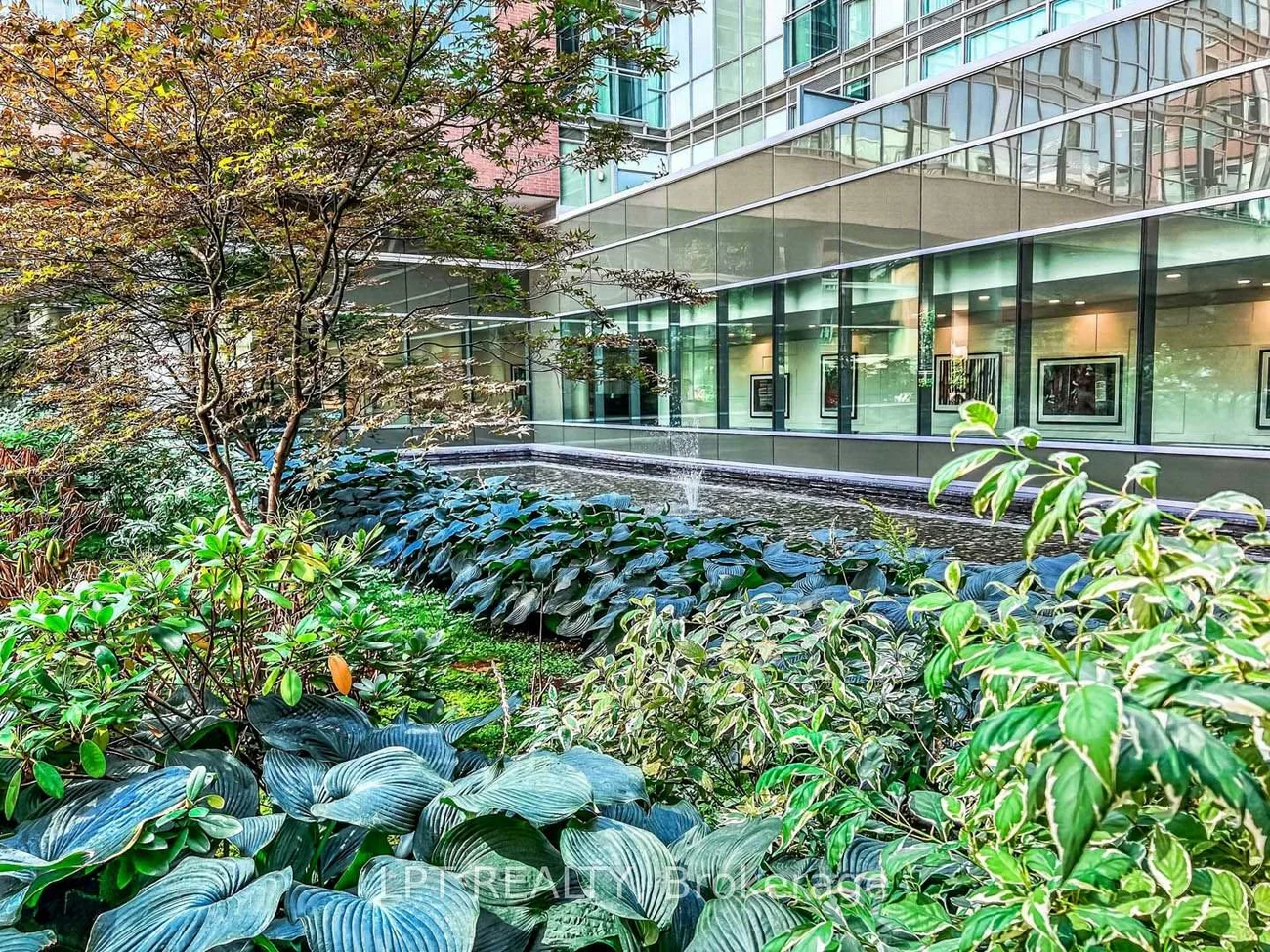 112, George, Moss Park, Toronto