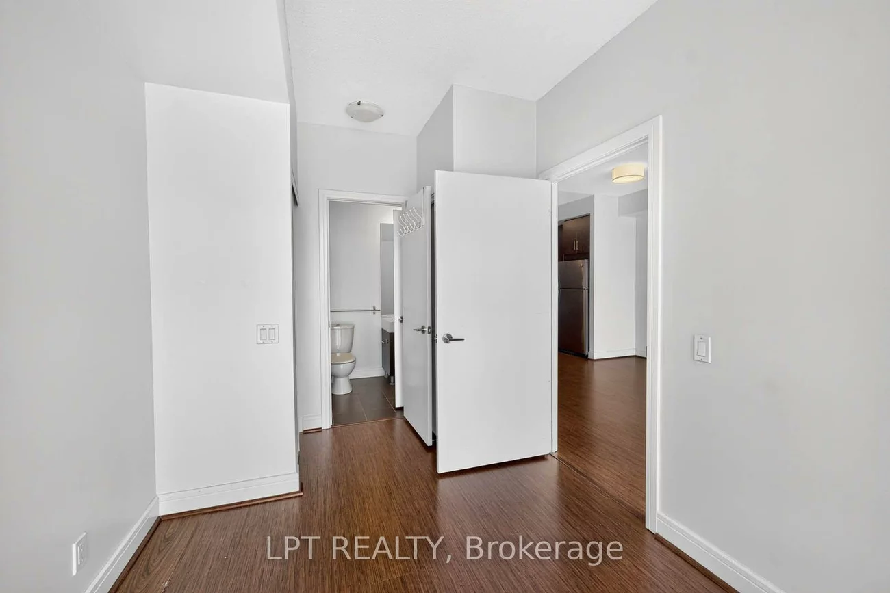 112, George, Moss Park, Toronto