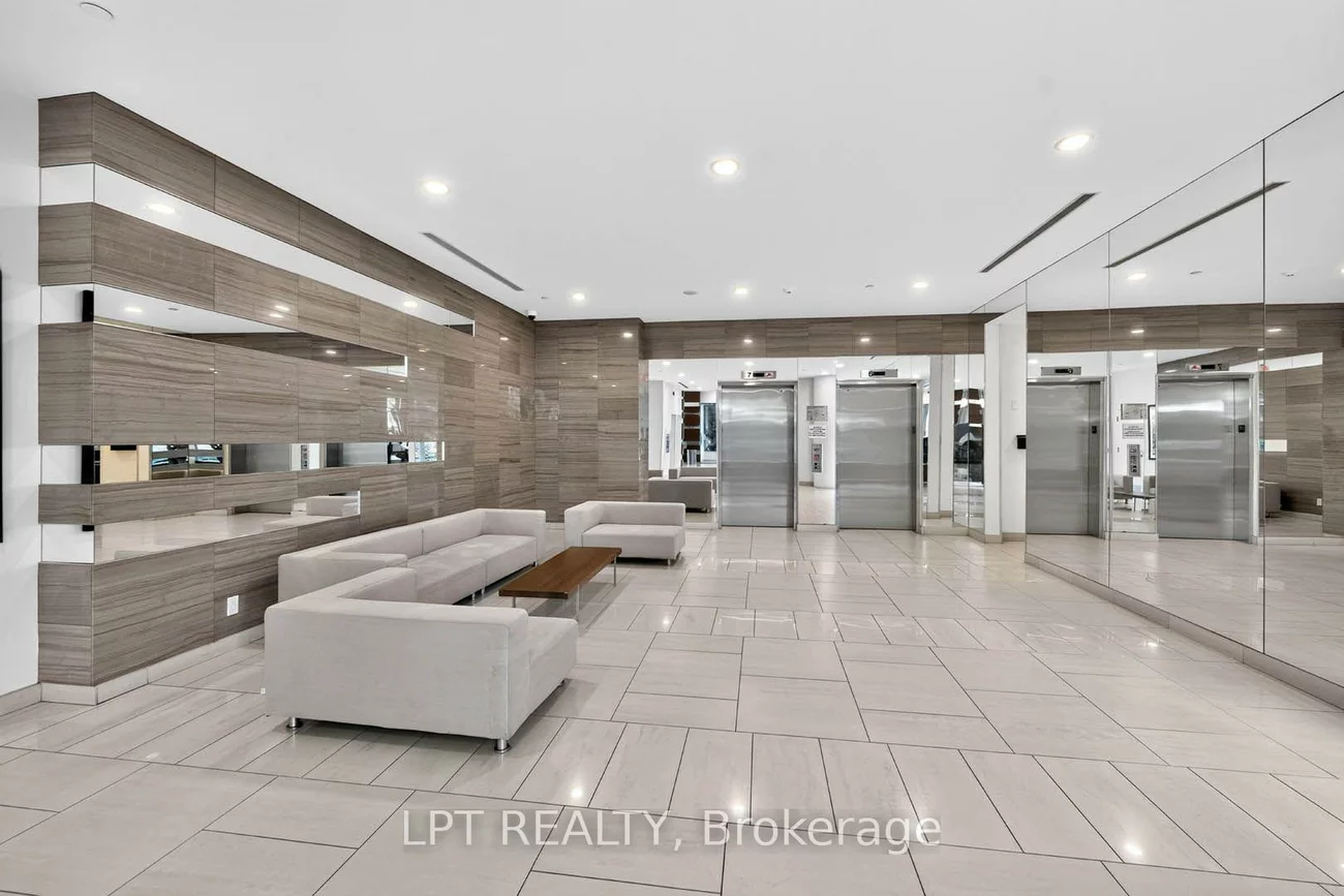 112, George, Moss Park, Toronto