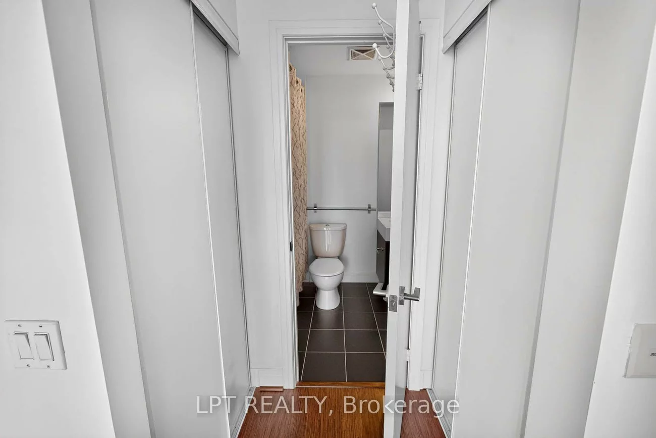 112, George, Moss Park, Toronto