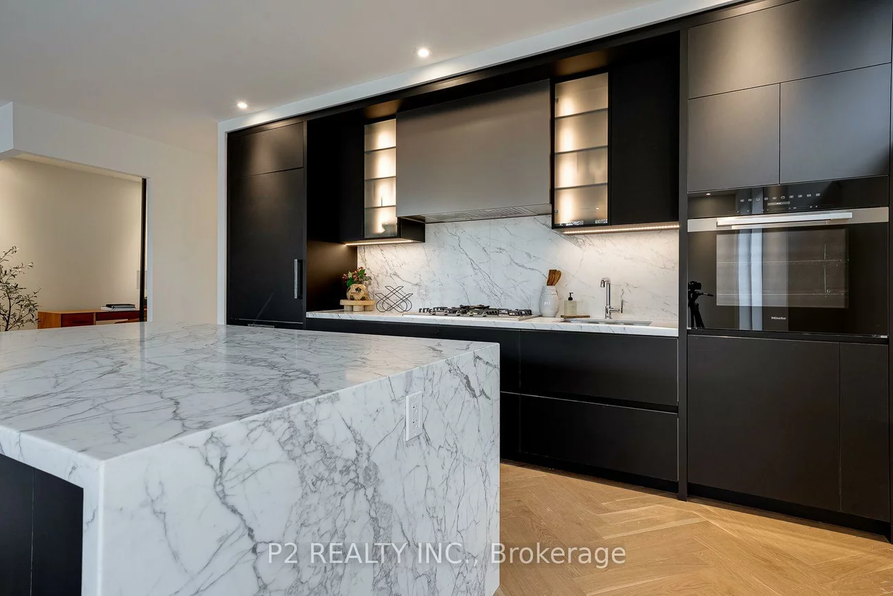 2, Forest Hill, Casa Loma, Toronto