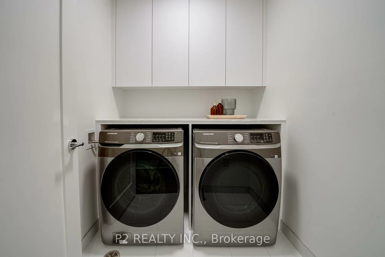 2, Forest Hill, Casa Loma, Toronto